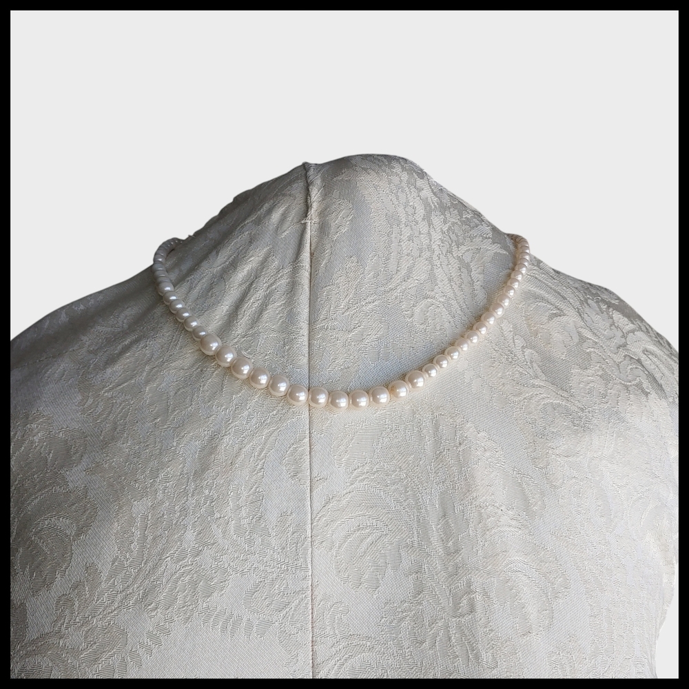 Classic Graduated Faux Pearl Necklace